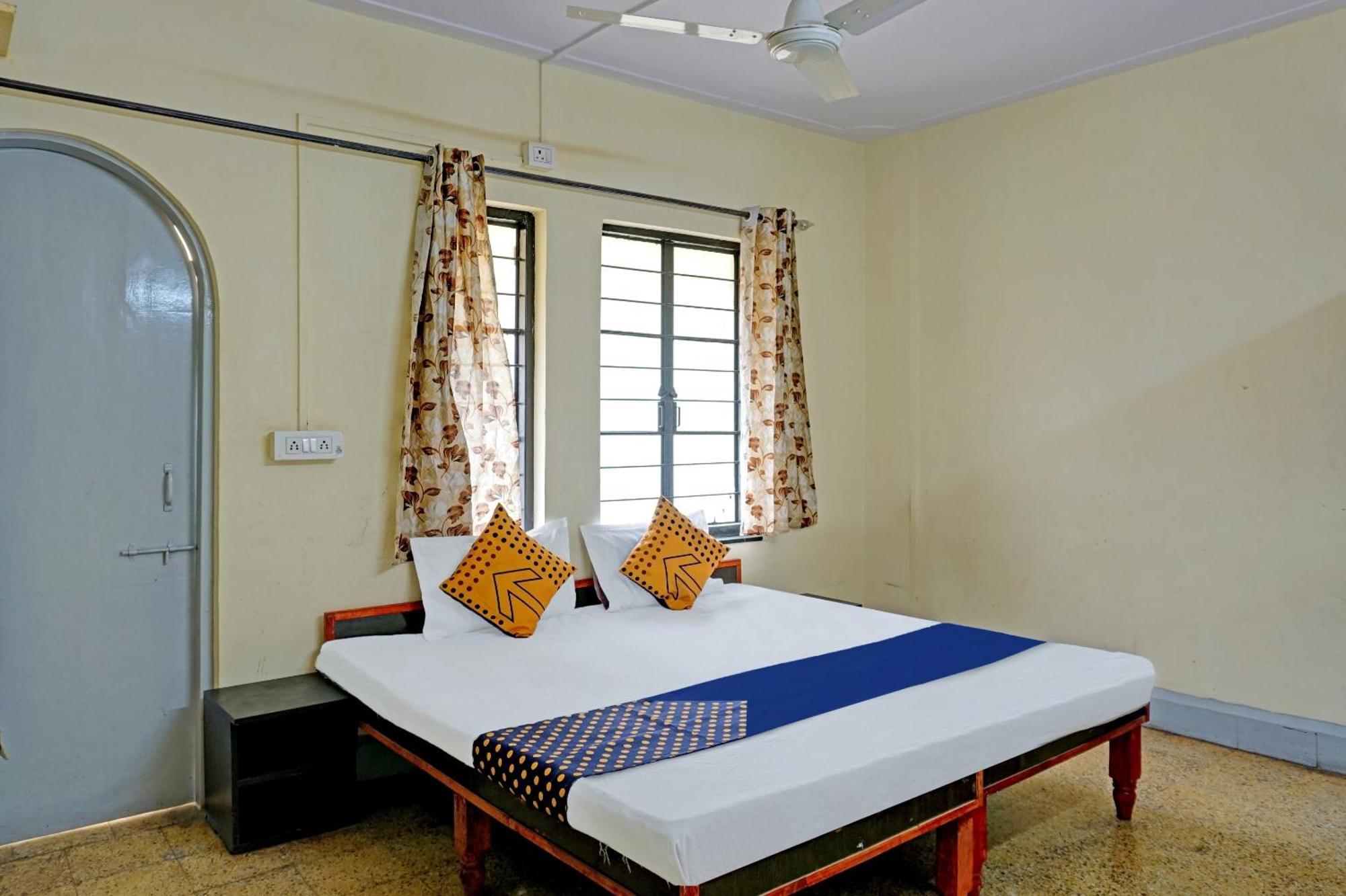 Spot On Hotel Prakash Residency, Near Hanuman Gym Ajmera Colony, Pimpri Экстерьер фото