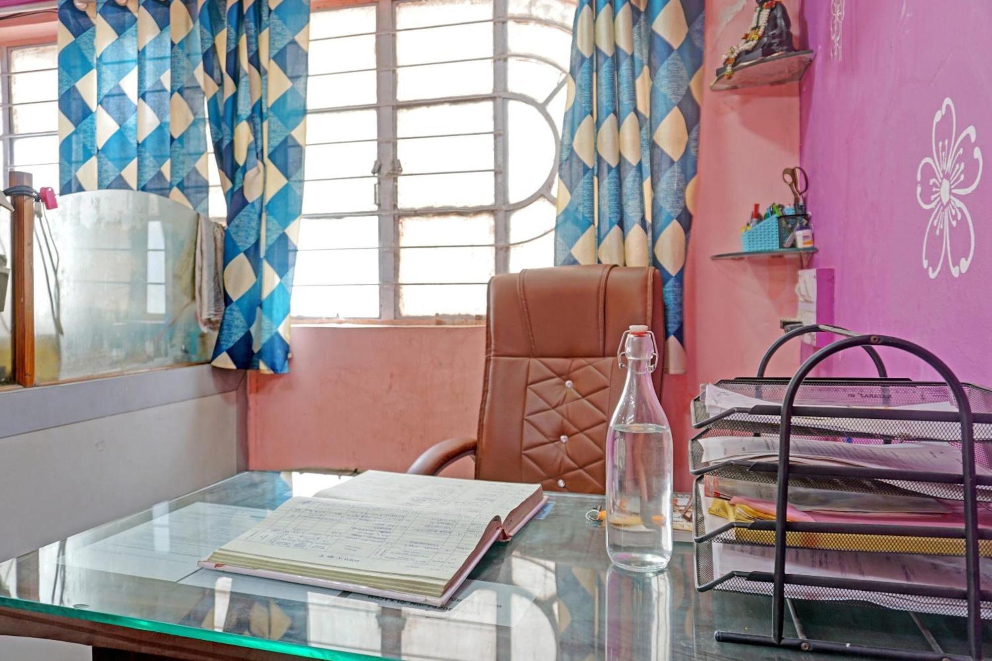 Spot On Hotel Prakash Residency, Near Hanuman Gym Ajmera Colony, Pimpri Экстерьер фото