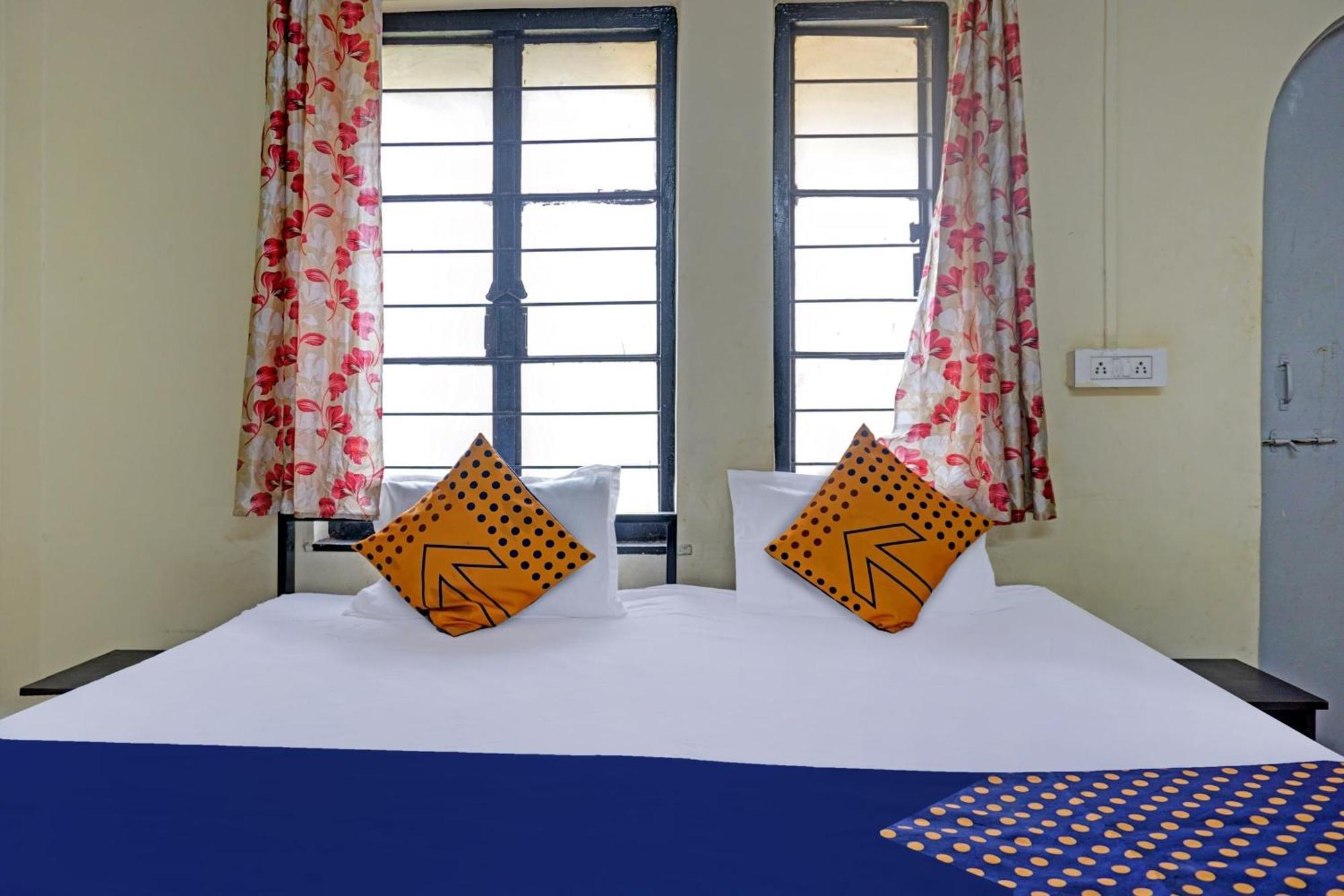 Spot On Hotel Prakash Residency, Near Hanuman Gym Ajmera Colony, Pimpri Экстерьер фото
